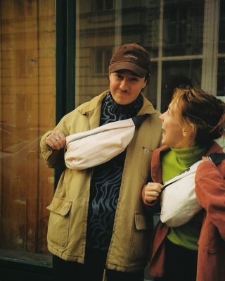 “HYNKU, VILÉME, JARMILO!” první máj, lásky čas🌸 Ať už slavíš první máj nebo ne, koukej jak můžeš díky AIRBÖ sladit...